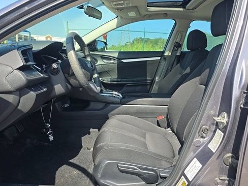 Used 2018 Honda Civic EX image 8