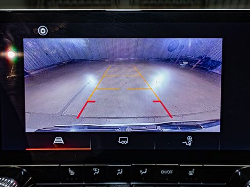 Used 2023 GMC Canyon AT4 image 21