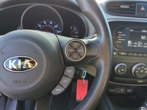 Used 2018 Kia Soul image 17