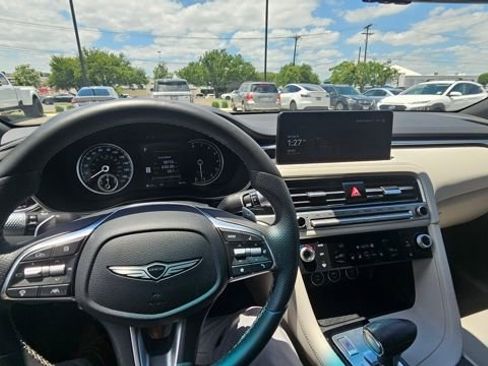 Used 2025 Genesis G70 2.5T AWD/4WD image 10