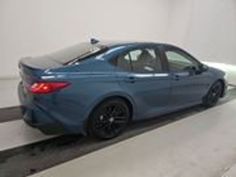 Certified 2025 Toyota Camry SE FWD image 4