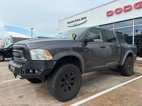 Used 2018 RAM 1500 Lone Star AWD/4WD image 2