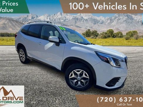 Used 2023 Subaru Forester Premium image 3