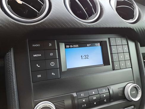 Used 2022 Ford Mustang Coupe image 15