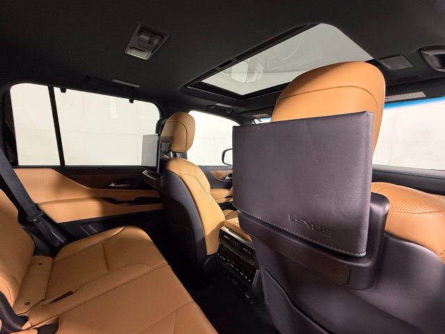 Used 2023 Lexus LX 600 4WD w/ Accessory Package (Z1) image 30