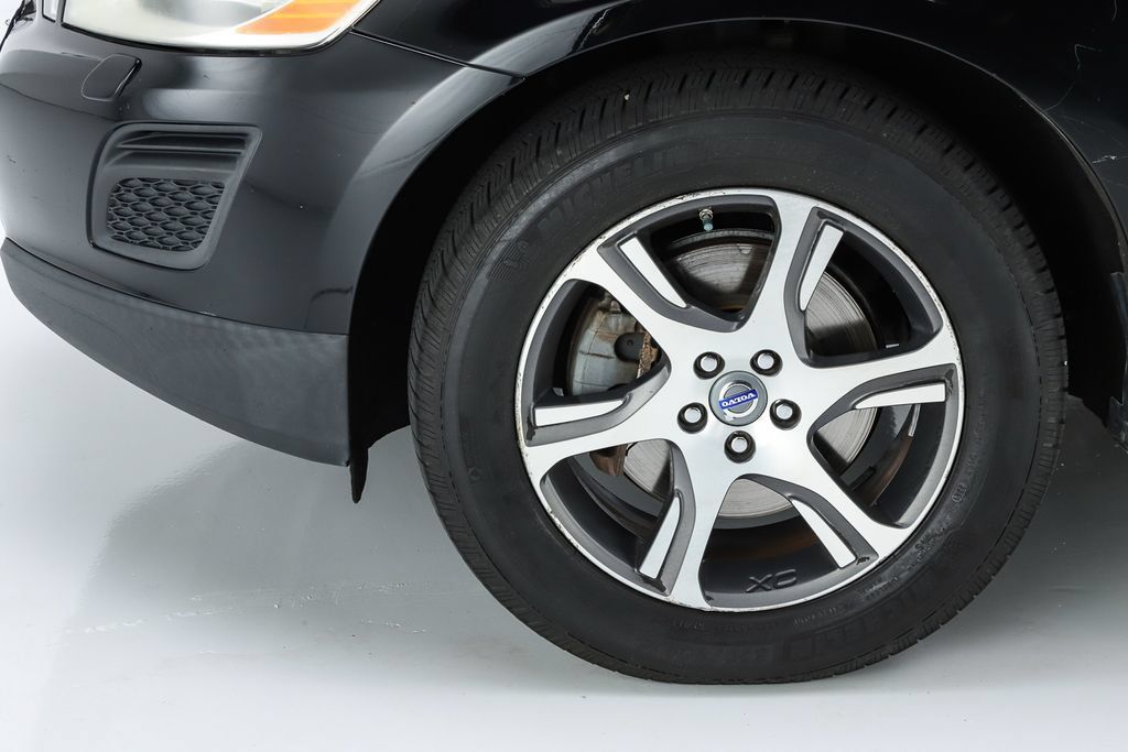 Used 2013 Volvo XC60 T6 AWD/4WD image 5