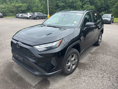 Used 2024 Toyota RAV4 XLE FWD image 1