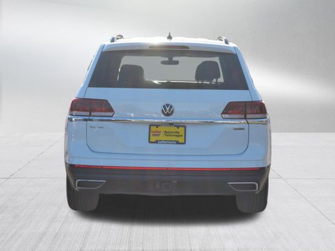 Certified 2023 Volkswagen Atlas SE w/ Black Wheel Package image 6