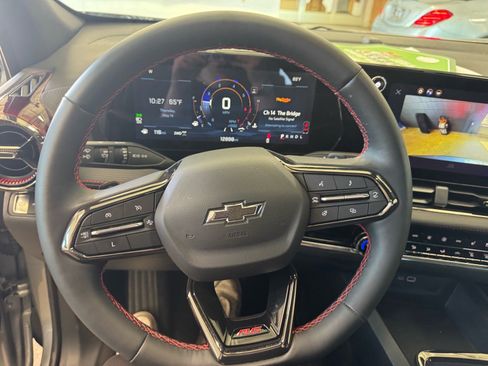 Used 2025 Chevrolet Equinox RS w/ Convenience Package III AWD/4WD image 24