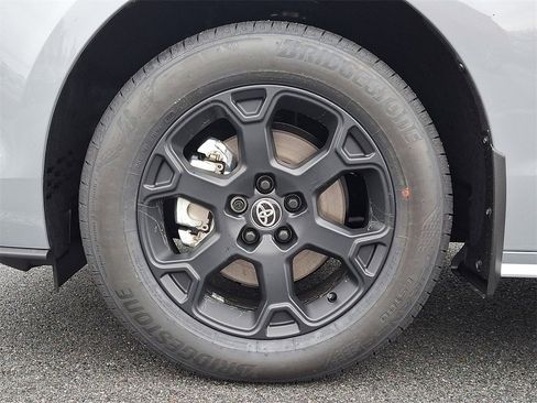 New 2026 Toyota Sienna XLE Woodland Edition image 18