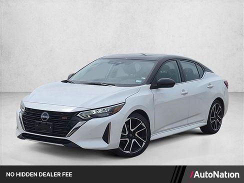 Used 2025 Nissan Sentra SR FWD image 1