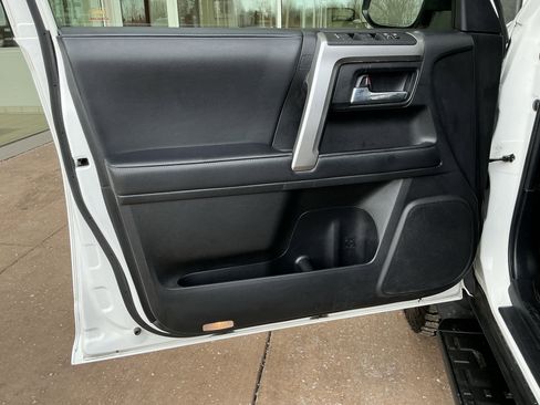 Used 2020 Toyota 4Runner SR5 image 14