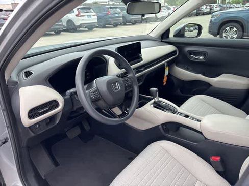 Used 2024 Honda HR-V LX image 9