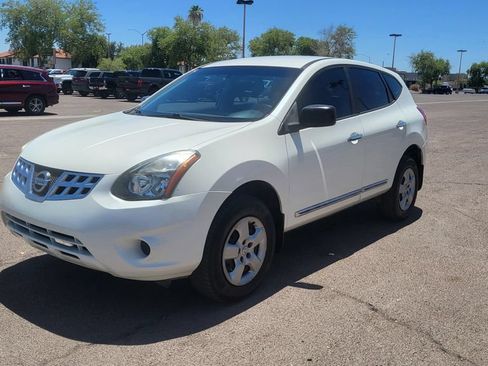Used 2015 Nissan Rogue S FWD image 4