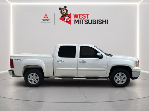 Used 2011 GMC Sierra 1500 SLE w/ SLE White Diamond Edition AWD/4WD image 6