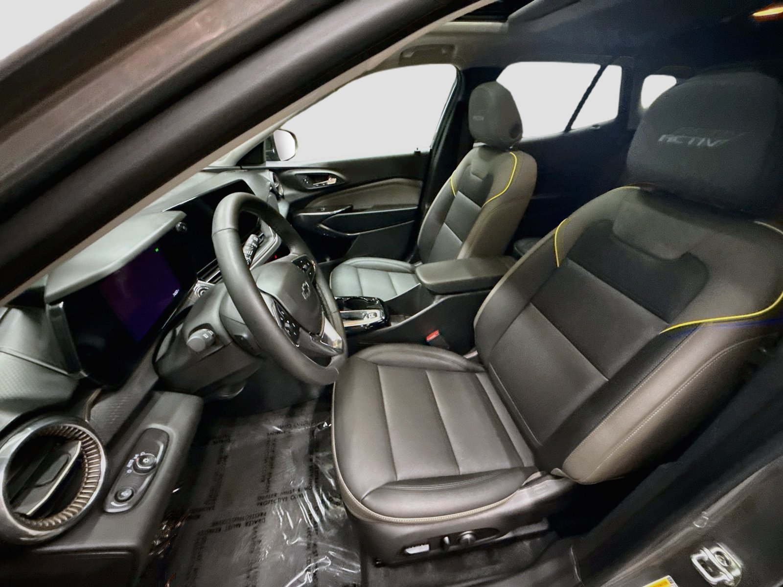 New 2026 Chevrolet Trax ACTIV w/ Sunroof Package FWD image 26