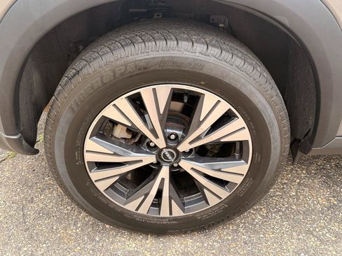 Used 2022 Nissan Rogue SV AWD/4WD image 13