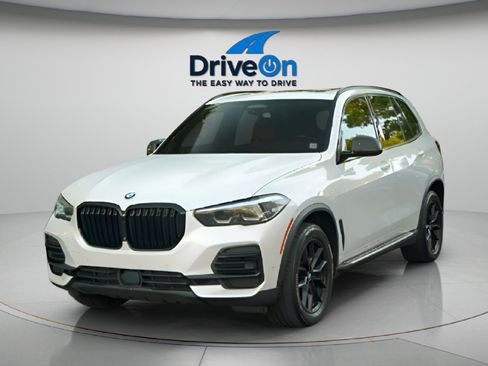 Used 2022 BMW X5 xDrive40i AWD/4WD image 2