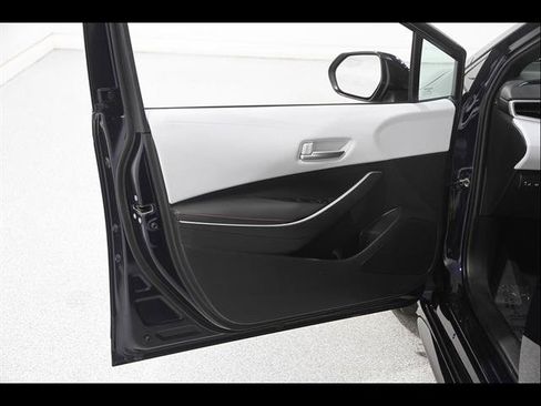 Used 2024 Toyota Corolla SE FWD image 4
