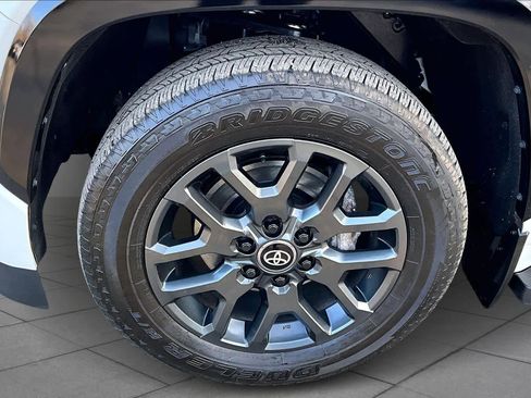 Used 2025 Toyota Sequoia Platinum image 10