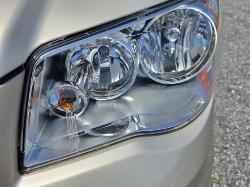 Used 2013 Chrysler Town & Country Touring-L w/ Driver Convenience Group FWD image 20