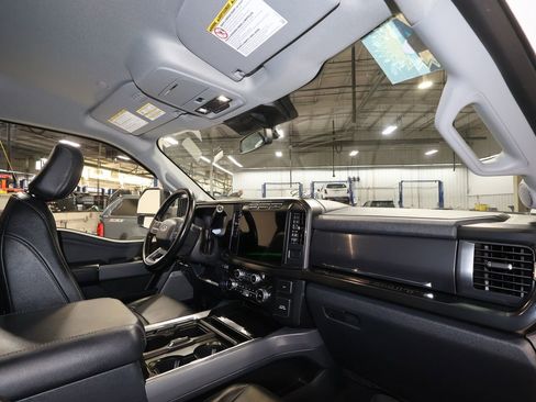 Used 2024 Ford F350 Lariat image 28