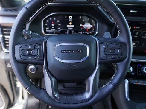 Used 2025 GMC Sierra 1500 Denali Ultimate image 12