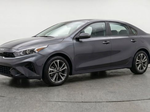 Used 2024 Kia Forte LXS FWD image 3