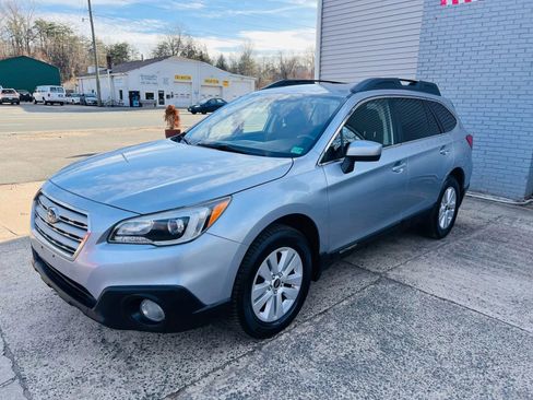 Used 2017 Subaru Outback 2.5i Premium w/ Popular Package #1 image 1