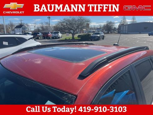 Used 2024 Chevrolet Trax ACTIV w/ Sunroof Package FWD image 5