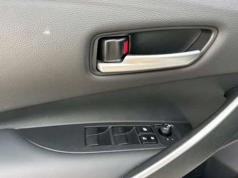 Certified 2025 Toyota Corolla SE image 10