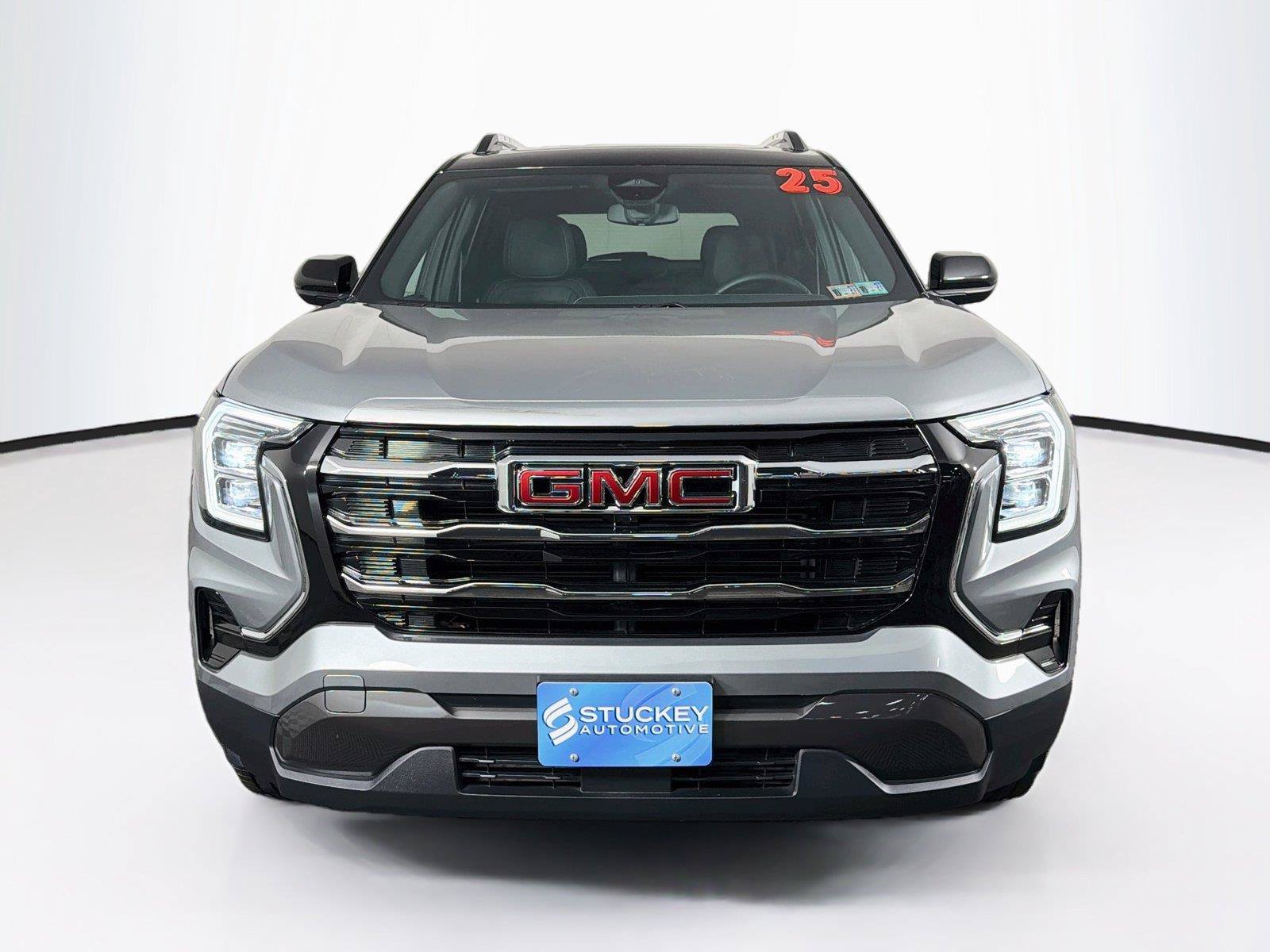 Used 2025 GMC Terrain Elevation w/ Elevation Premium Package AWD/4WD image 6