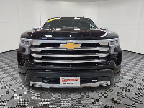 Used 2025 Chevrolet Silverado 1500 High Country w/ Technology Package AWD/4WD image 5