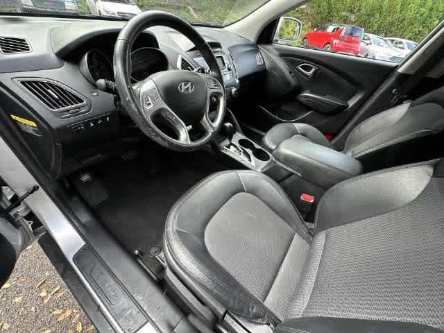 Used 2011 Hyundai Tucson GLS AWD/4WD image 12