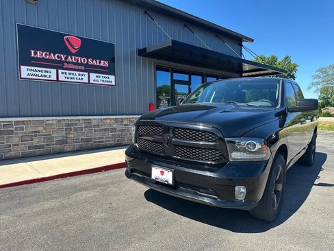 Used 2015 RAM 1500 Express w/ Black Ram 1500 Express Group AWD/4WD image 1