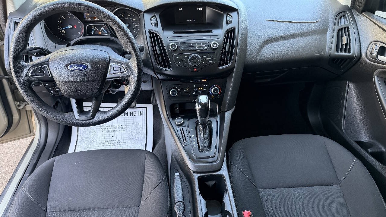Used 2016 Ford Focus SE FWD image 13