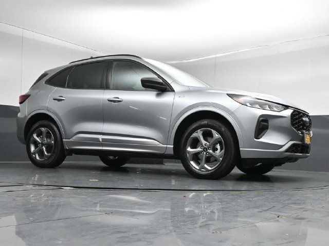 Certified 2024 Ford Escape ST-Line w/ Tech Pack #1 AWD/4WD image 36