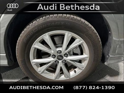 Certified 2025 Audi Q3 2.0T Premium w/ Convenience Package AWD/4WD image 10