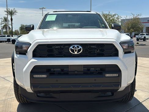 Used 2026 Toyota 4Runner TRD Off-Road Premium AWD/4WD image 2