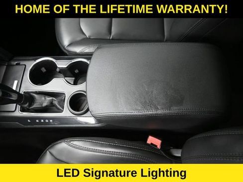 Used 2019 Ford Explorer XLT w/ Equipment Group 202A FWD image 35