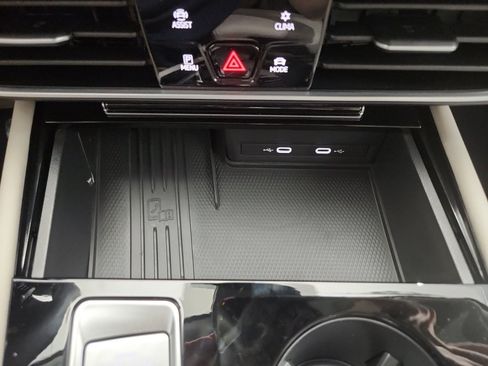 New 2026 Volkswagen Atlas SE FWD image 24