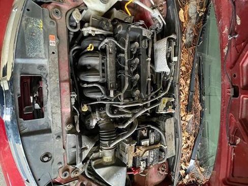 Used 2010 Ford Focus SE image 40