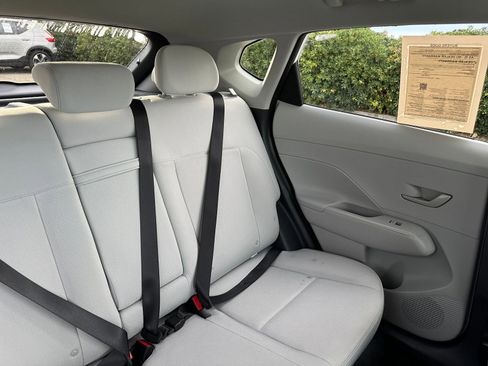 Used 2025 Hyundai Kona SEL image 39