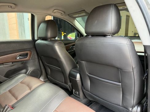 Used 2015 Chevrolet Cruze LT FWD image 21