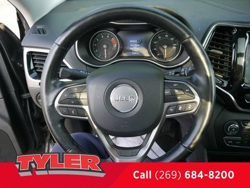 Used 2021 Jeep Cherokee Limited AWD/4WD image 28