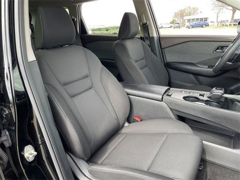 Used 2023 Nissan Rogue S image 25