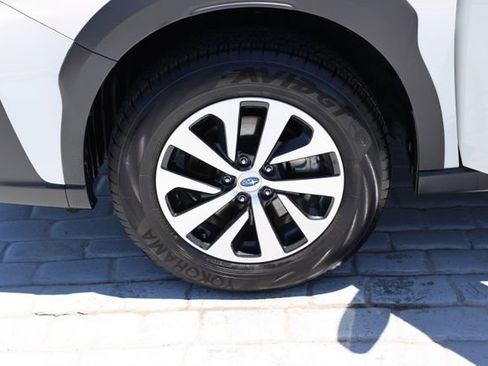Used 2025 Subaru Outback AWD/4WD image 45