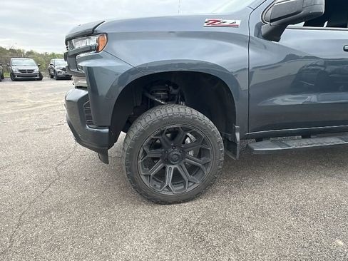 Used 2021 Chevrolet Silverado 1500 RST w/ LPO, Blackout Package image 2
