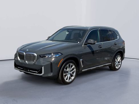 New 2026 BMW X5 xDrive50e image 7
