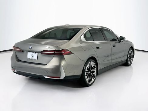 Certified 2025 BMW 530i w/ Premium Package RWD image 5